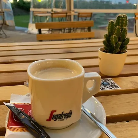 Ibis Budget Oostende Airport ミデルケルケ