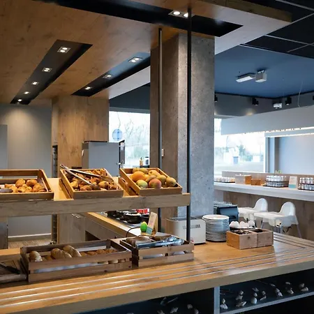 Ibis Budget Oostende Airport Ξενοδοχείο 2*